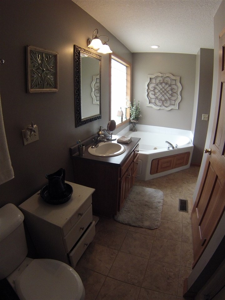 6875 West Maple Grove Road Huntington, IN 46750 - Photo 24 of 36 Gallery Image 24