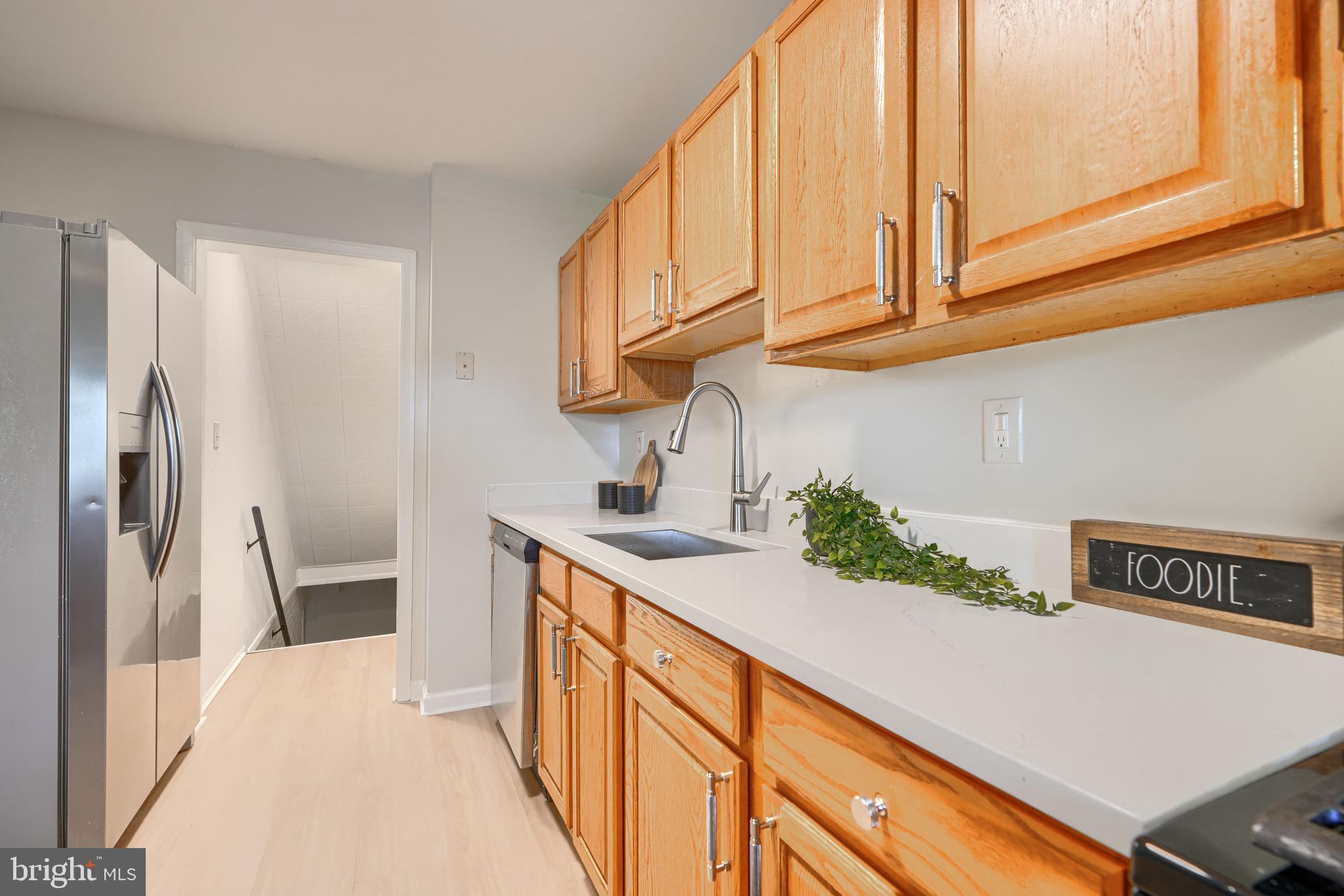 6190 Radecke Avenue Baltimore, MD 21206 - Photo 12 of 39