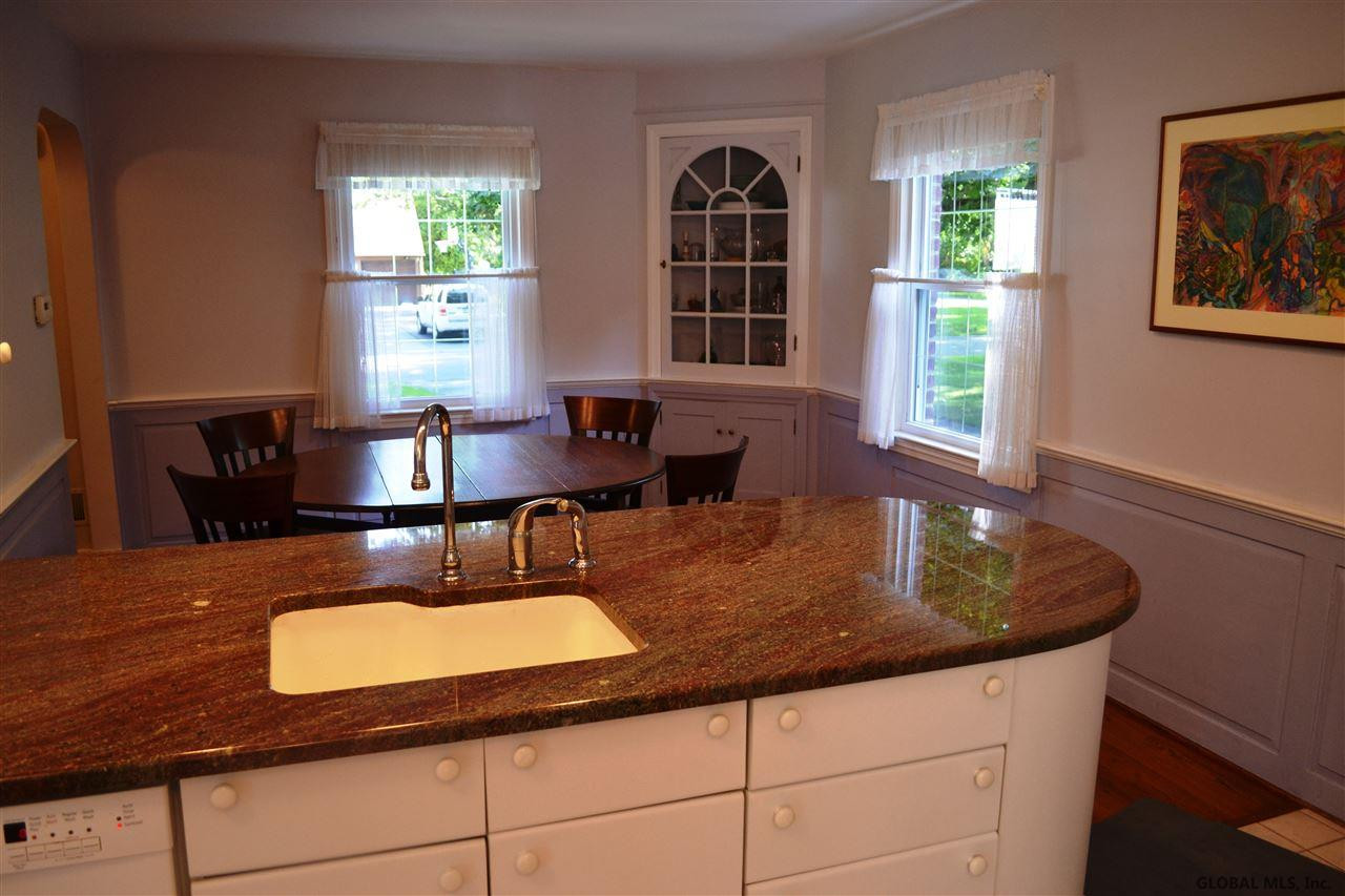 809 Riverside Avenue Glenville, NY 12302 - Photo 4 of 21 Photo 4