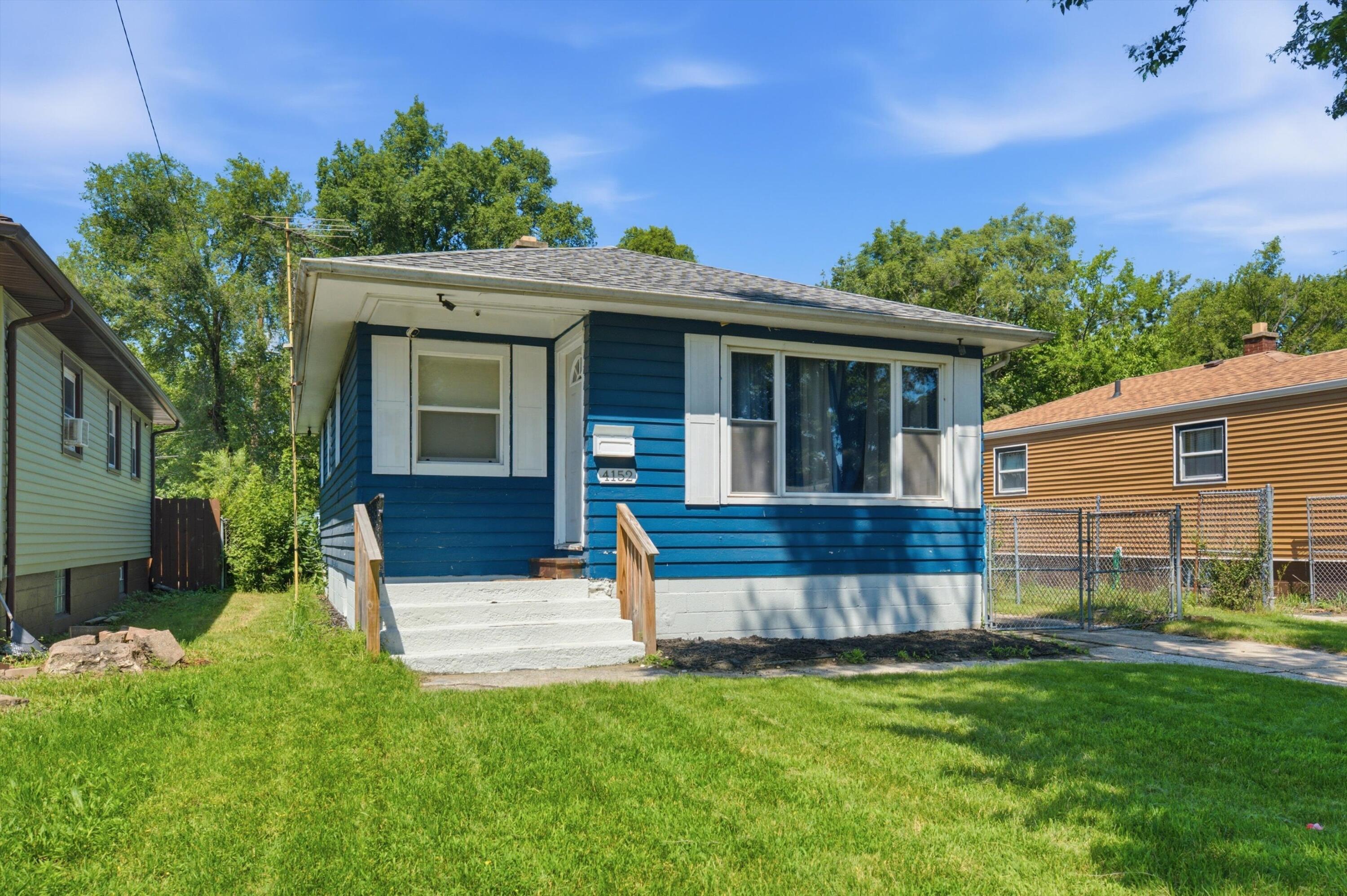 4152 Pierce Street Gary, IN 46408 - Photo 1 of 19 3000x1996