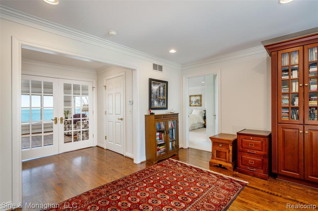 1020 Lake Shore Road Grosse Pointe Shores, MI 48236 - Photo 47 of 94
