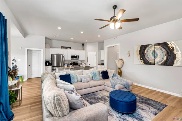 $269,900 | 28363 Merrimack Drive, Denham Springs, LA 70726