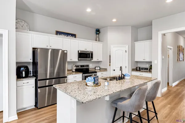 $269,900 | 28363 Merrimack Drive, Denham Springs, LA 70726