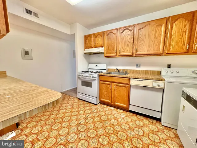 $135,000 | 8663 Greenbelt Road, Unit 201, Greenbelt, MD 20770