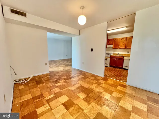 $135,000 | 8663 Greenbelt Road, Unit 201, Greenbelt, MD 20770