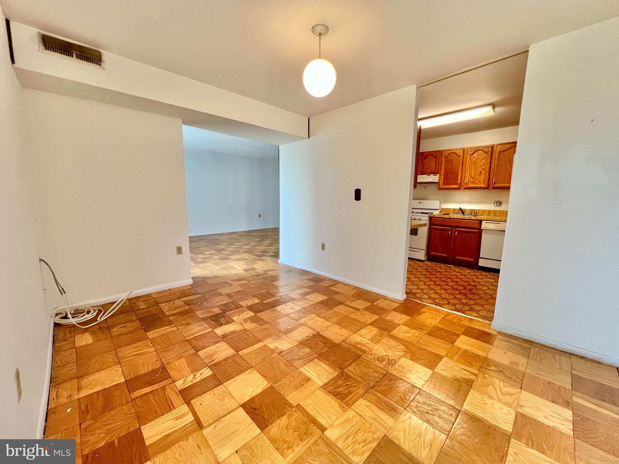 8663 Greenbelt Road, Unit 201 Greenbelt, MD 20770 - Photo 18 of 34 Dining Room