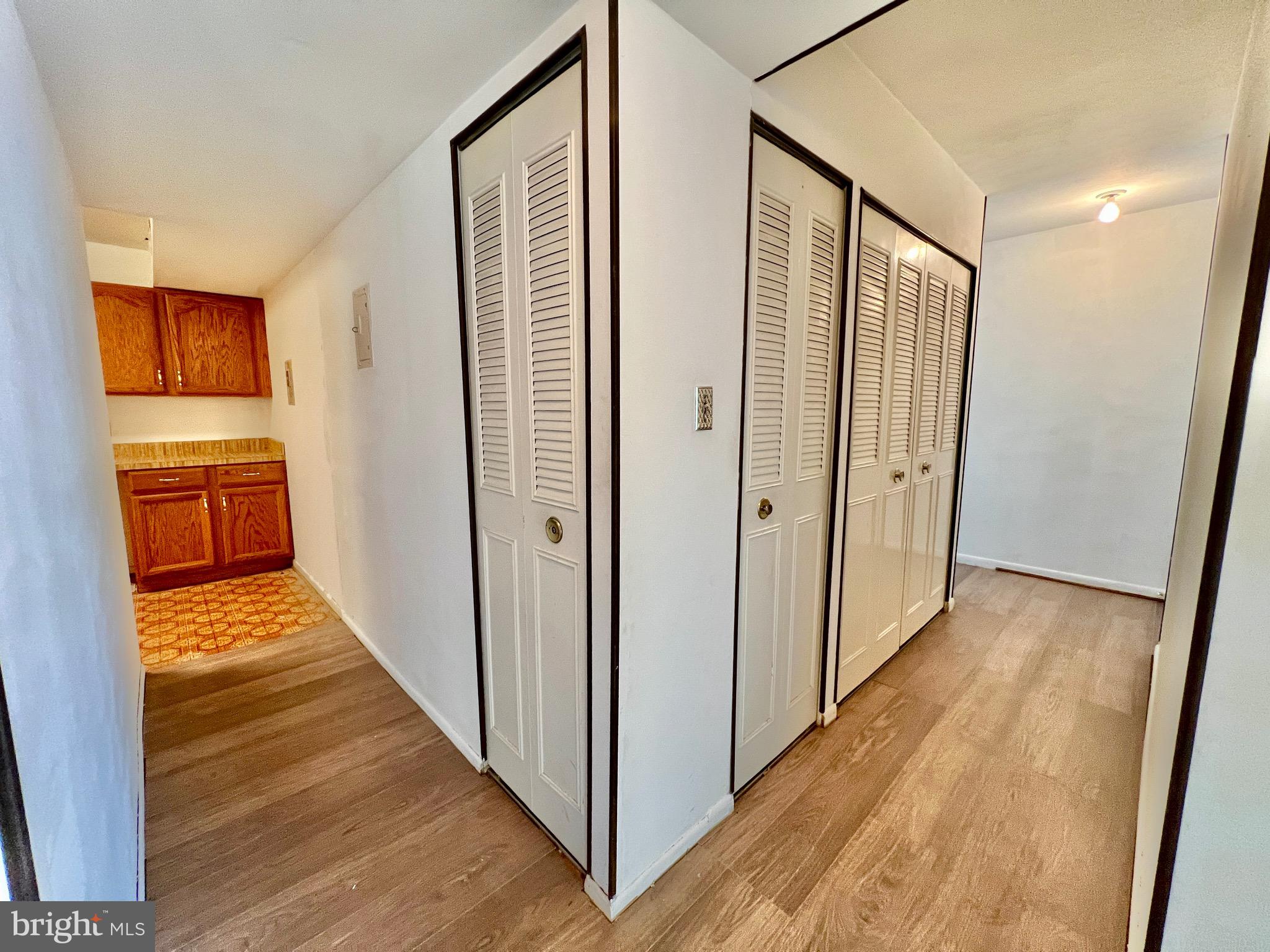 8663 Greenbelt Road, Unit 201 Greenbelt, MD 20770 - Photo 30 of 34 Hallway