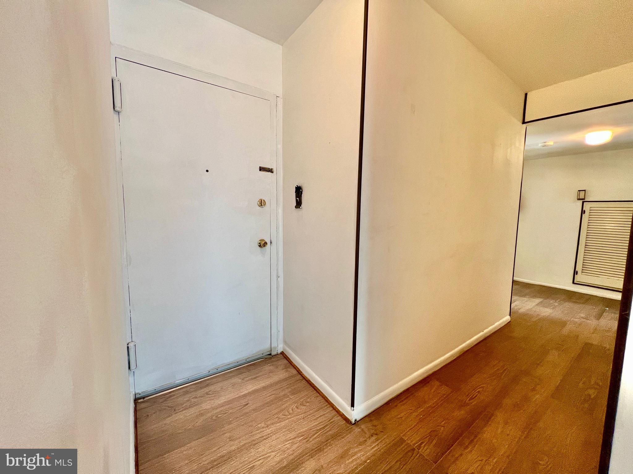 8663 Greenbelt Road, Unit 201 Greenbelt, MD 20770 - Photo 3 of 34 Foyer