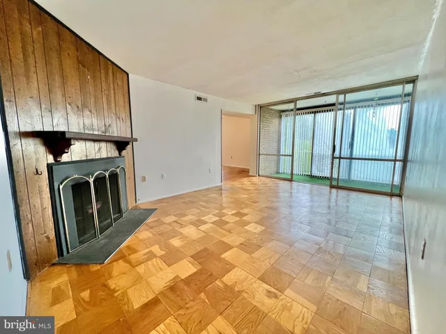 $135,000 | 8663 Greenbelt Road, Unit 201, Greenbelt, MD 20770