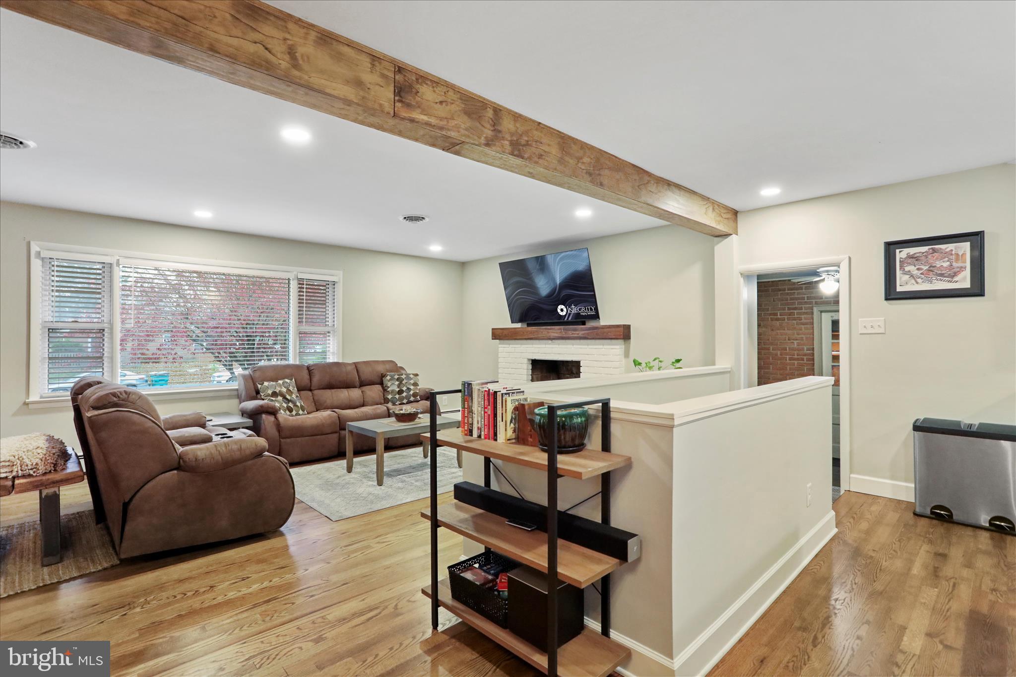 13347 Keener Road Hagerstown, MD 21742 - Photo 7 of 44 a living room with furniture and a flat screen tv