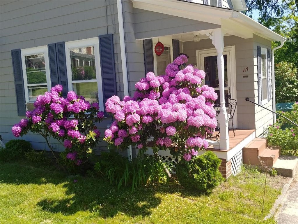 117 Farnum Pike Smithfield, RI 02917 - Photo 24 of 32 Side Entry