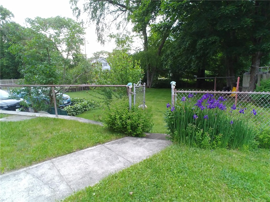 117 Farnum Pike Smithfield, RI 02917 - Photo 3 of 32 Upper Yard