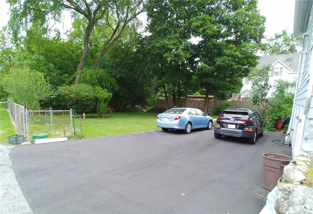 117 Farnum Pike Smithfield, RI 02917 - Photo 4 of 32 Parking