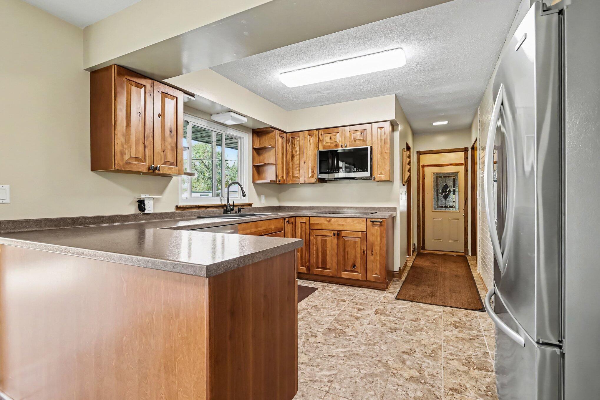 9410 North Branch Road Watervliet, MI 49098 - Photo 9 of 31 008_file_1722