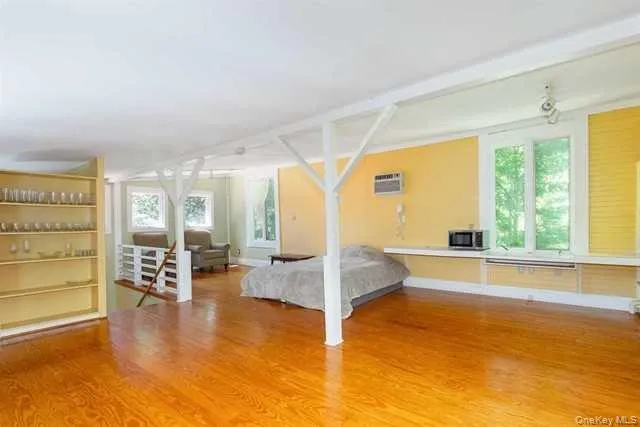 a view of an empty room and window