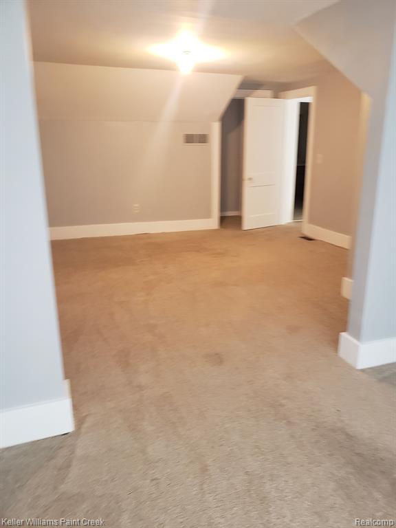 582 West Hamlin Road Rochester, MI 48307 - Photo 26 of 37