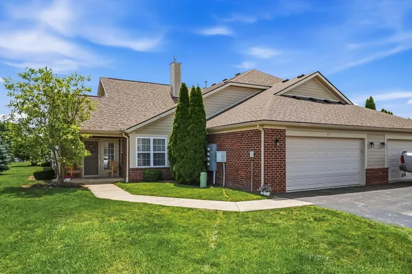 $309,900 | 27 Greenhedge Circle, Delaware, OH 43015