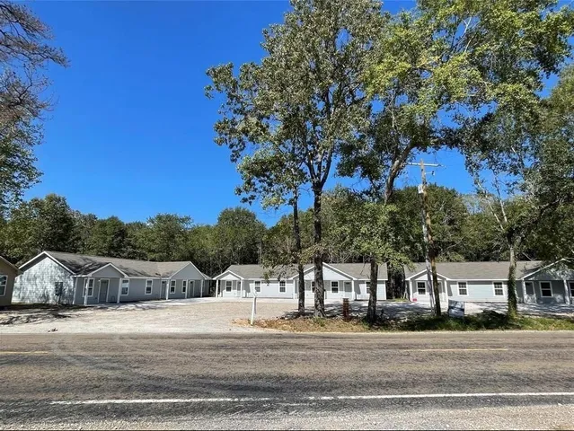 $1,000 | 635 North Mlk Drive, Liberty, TX 77575