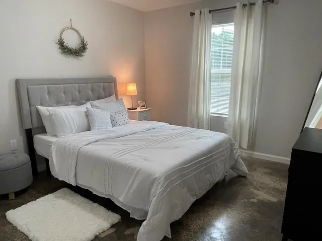 $1,000 | 635 North Mlk Drive, Liberty, TX 77575