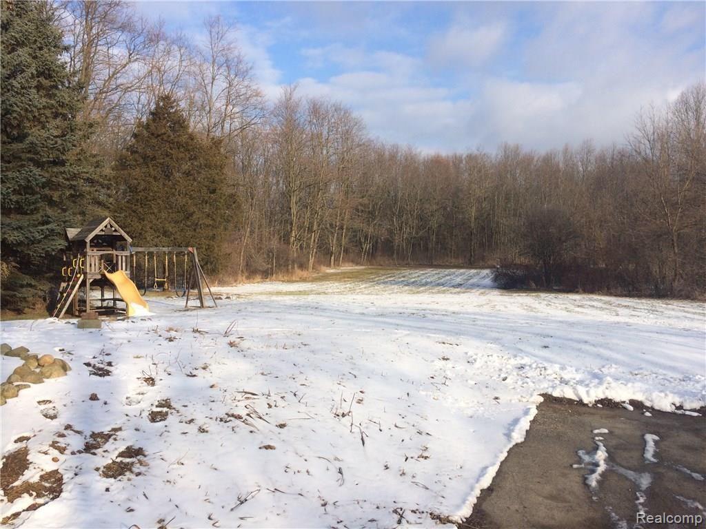 3267 East Coon Lake Road Howell, MI 48843 - Photo 9 of 35 IMG_2420.JPG