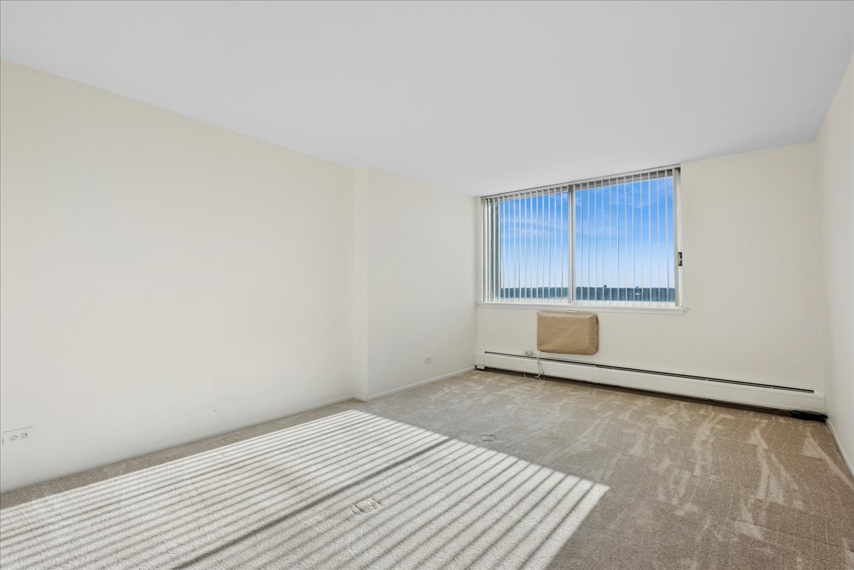 40 North Tower Road, Unit 8F Oak Brook, IL 60523 - Photo 12 of 24