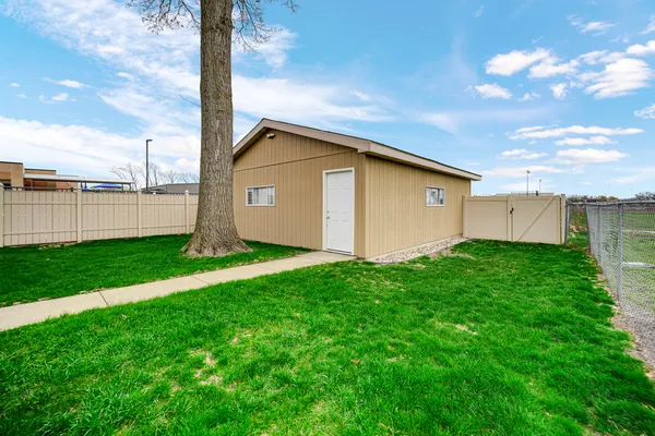 $298,000 | 3051 183rd Street, Lansing, IL 60438