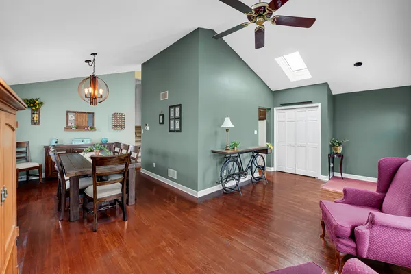 $298,000 | 3051 183rd Street, Lansing, IL 60438