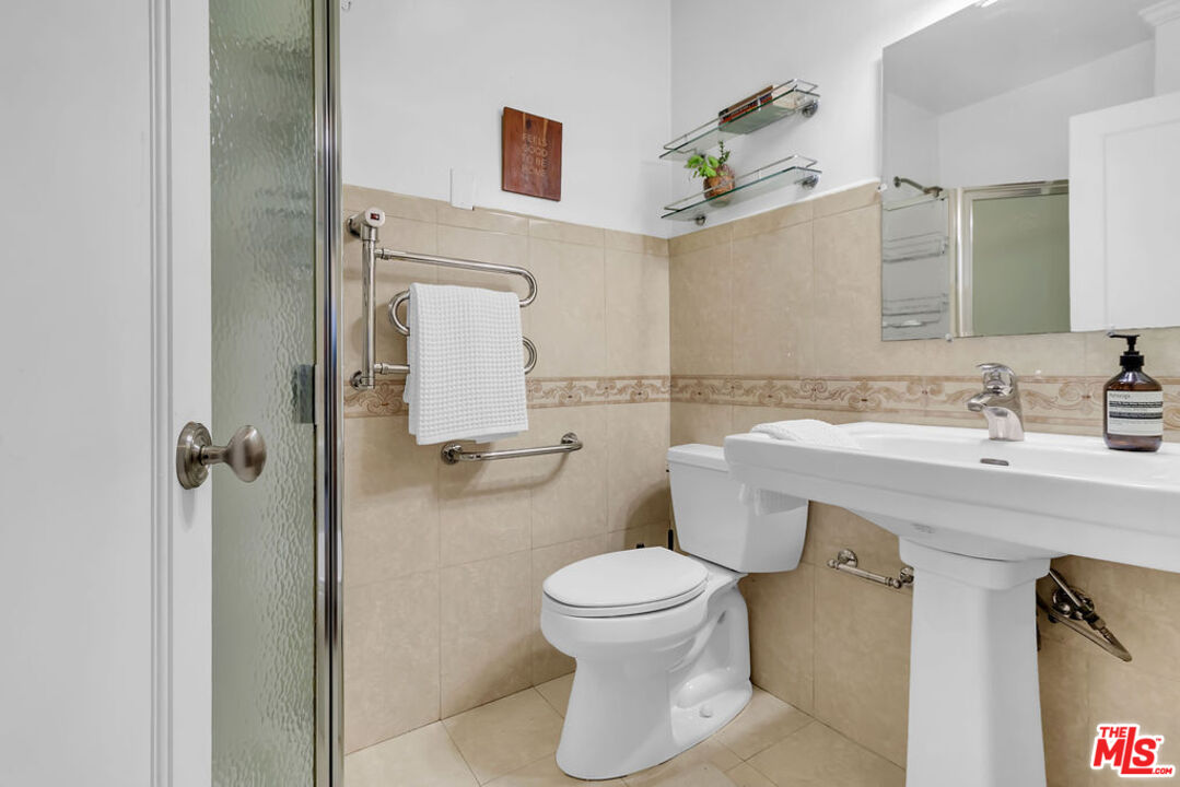 6122 West 6th Street Los Angeles, CA 90048 - Photo 20 of 32