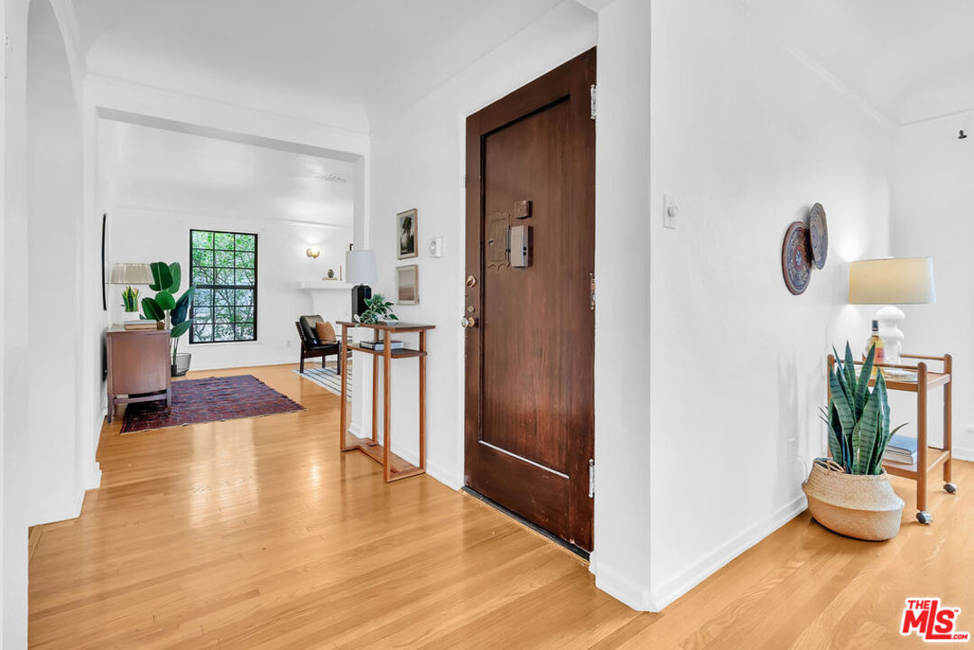 6122 West 6th Street Los Angeles, CA 90048 - Photo 29 of 32