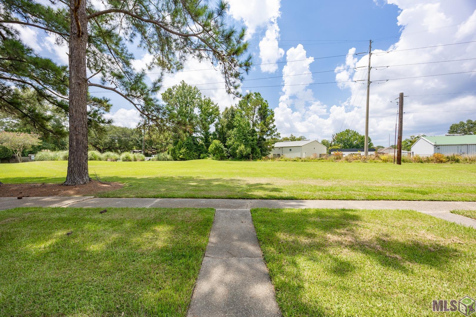 2606 Shadowbrook Drive Baton Rouge, LA 70816 - Photo 3 of 22