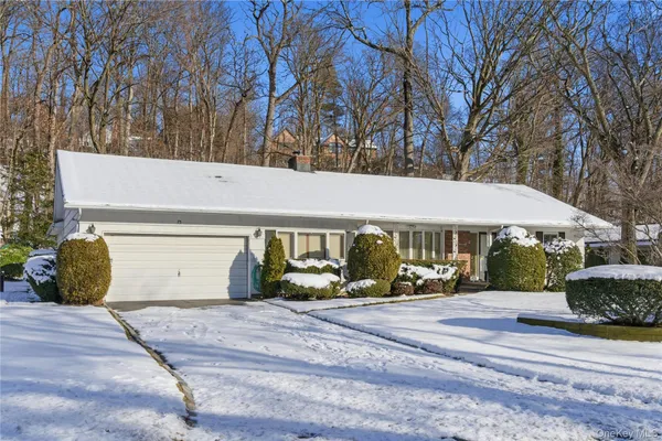 $1,799,000 | 75 Mimosa Drive, East Hills, NY 11576