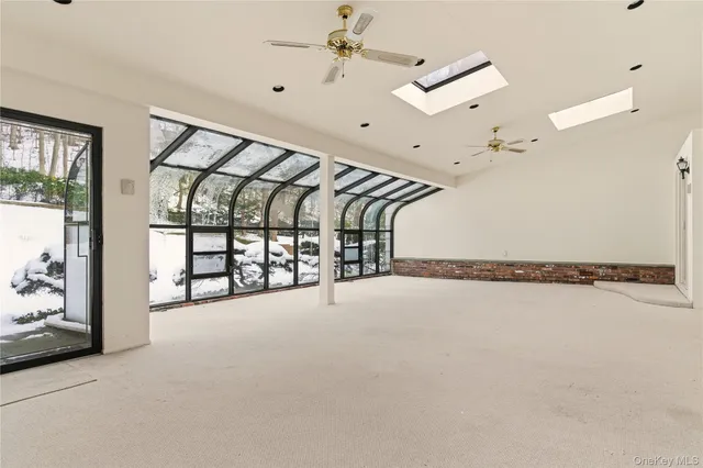 $1,899,000 | 75 Mimosa Drive, East Hills, NY 11576