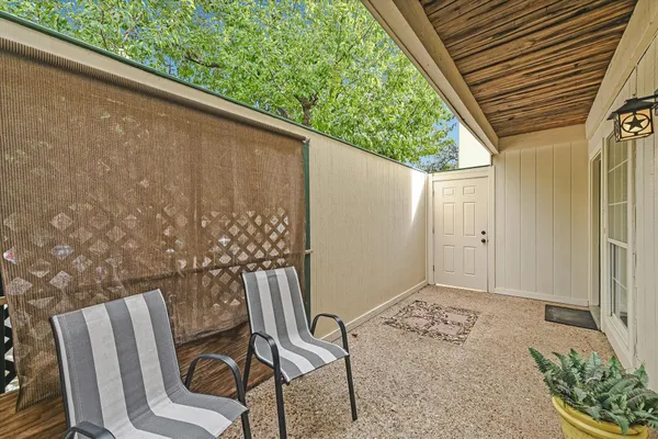 $1,400 | 6718 Silvermine Drive, Unit 903, Austin, TX 78736