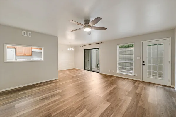 $1,400 | 6718 Silvermine Drive, Unit 903, Austin, TX 78736