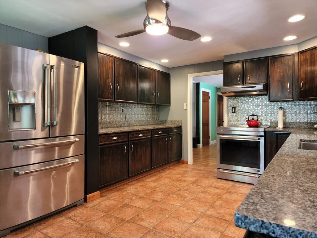 40 Judge Road Lynn, MA 01904 - Photo 9 of 30 Gallery Image 9