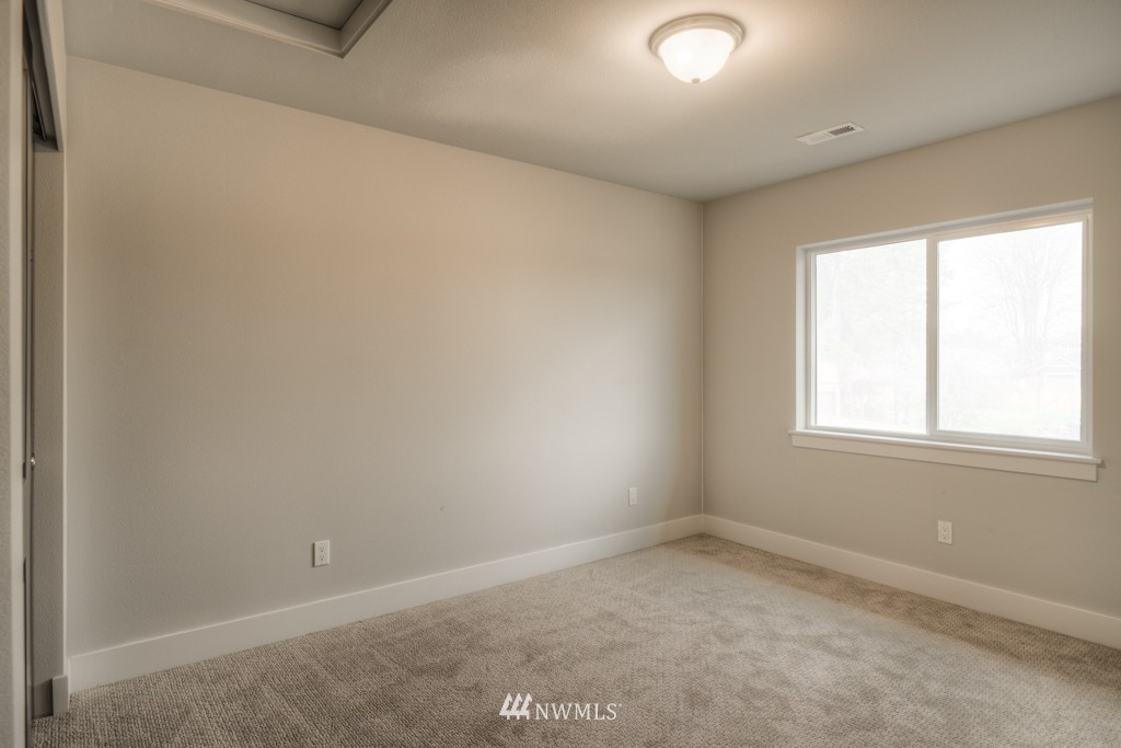 21515 43rd Drive Southeast, Unit 14 Bothell, WA 98021 - Photo 17 of 18 Gallery Image 17