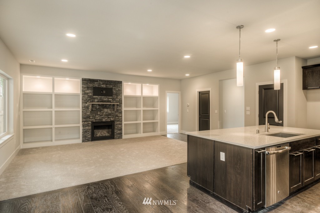 21515 43rd Drive Southeast, Unit 14 Bothell, WA 98021 - Photo 3 of 18 Gallery Image 3