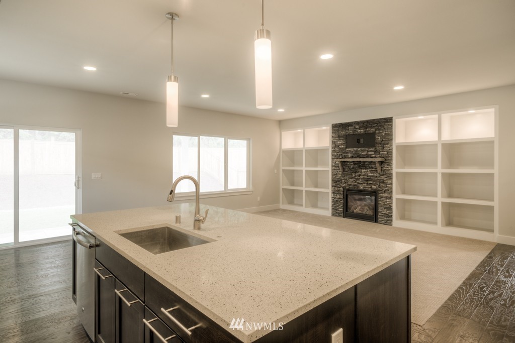 21515 43rd Drive Southeast, Unit 14 Bothell, WA 98021 - Photo 4 of 18 Gallery Image 4