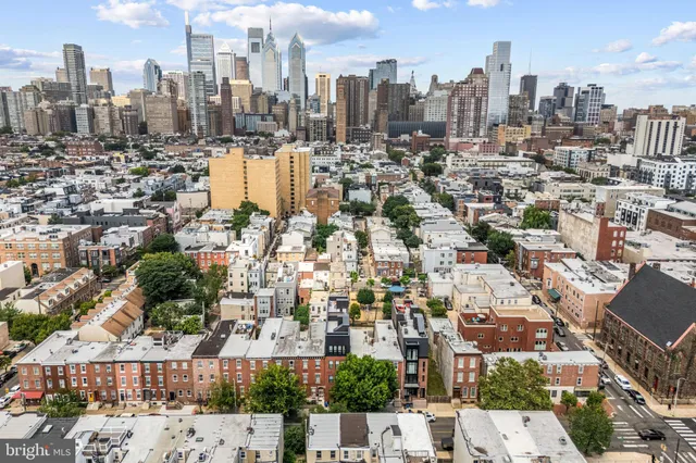 a picture of city view