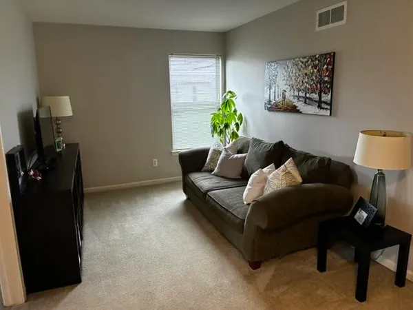 $2,900 | 1865 Telford Court, Ypsilanti, MI 48198