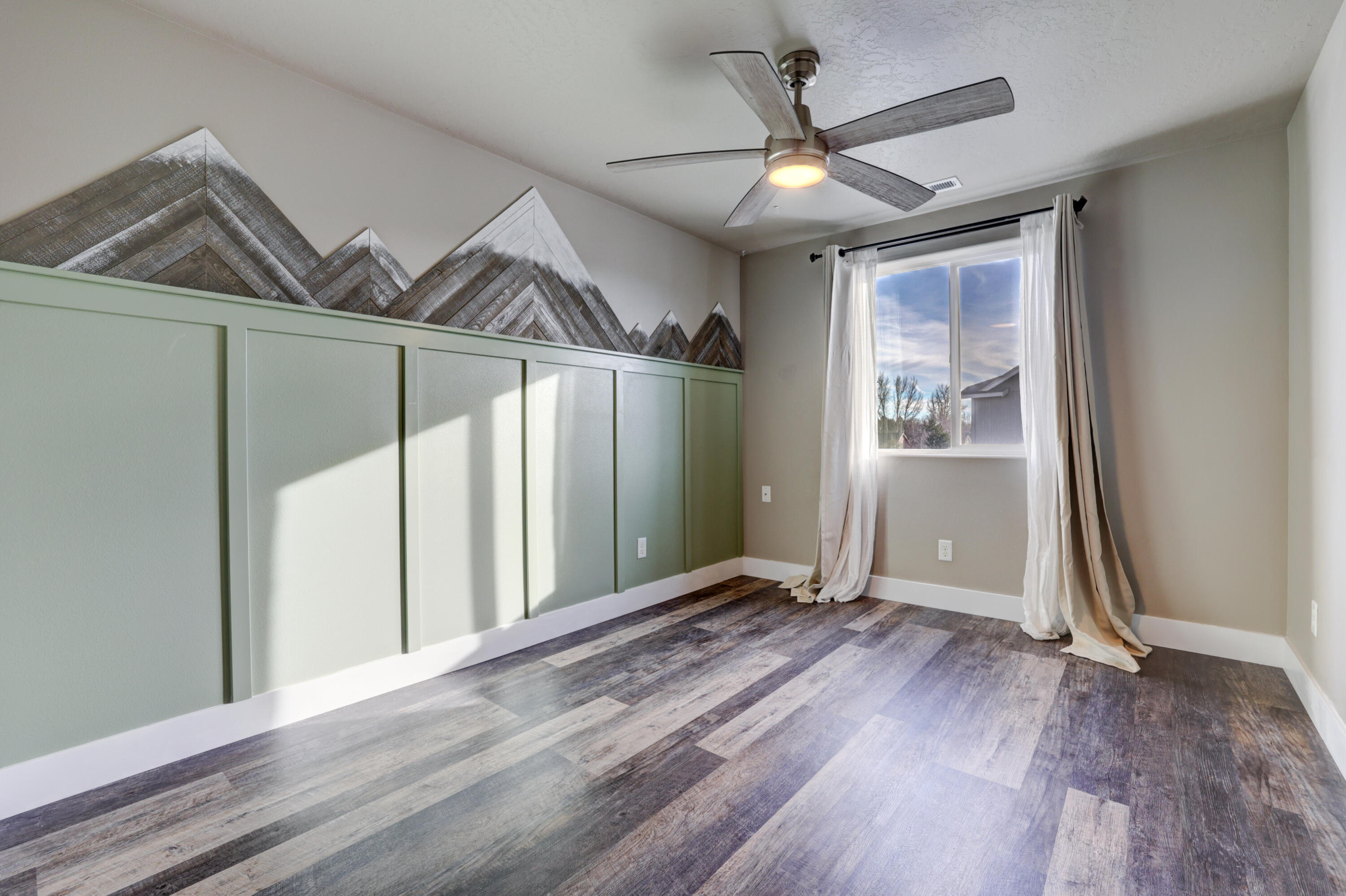 1525 Southwest 31st Street Redmond, OR 97756 - Photo 18 of 26 1525 SW 31st St-11