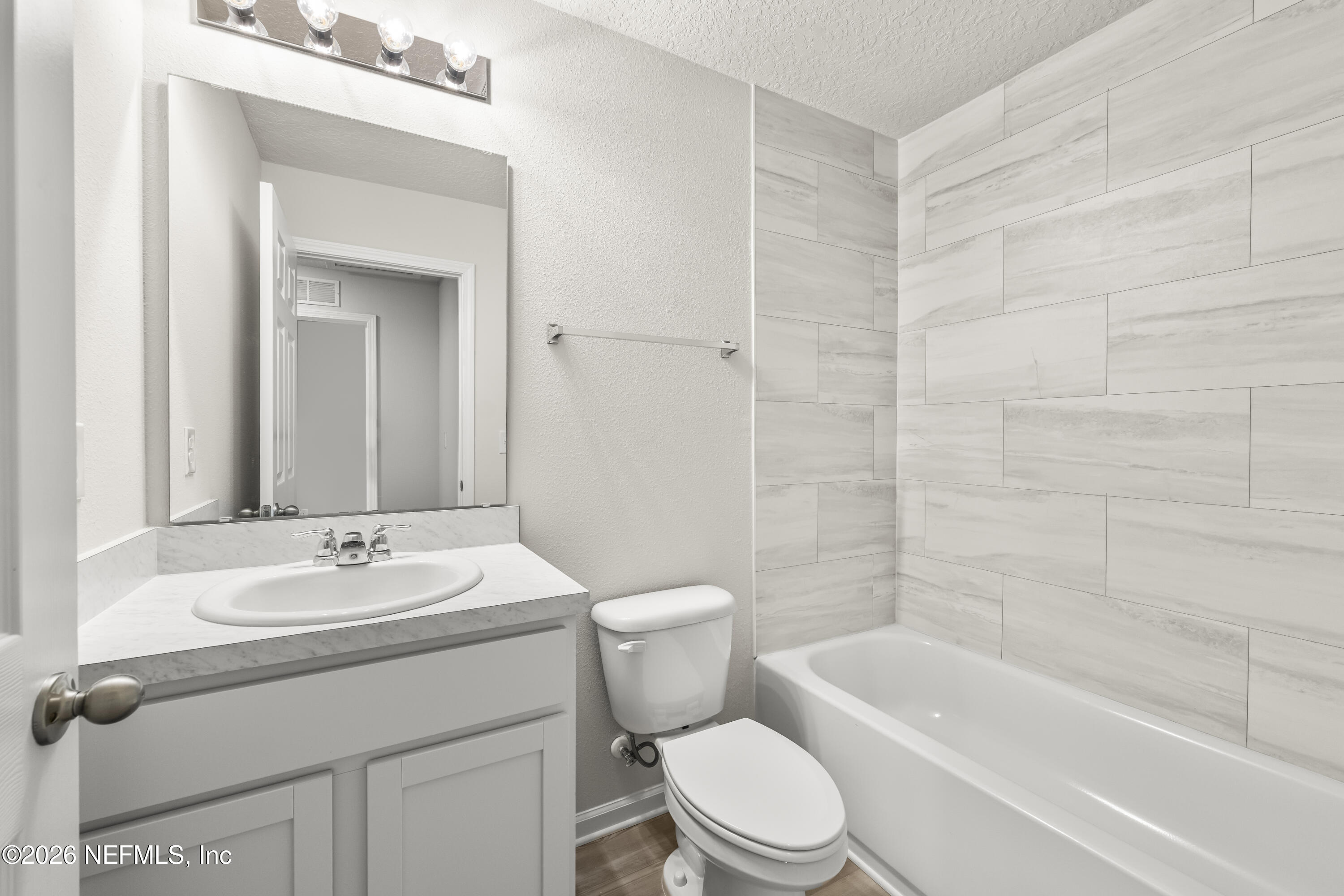 4296 Gilbert Street Jacksonville, FL 32207 - Photo 23 of 30 1st Full Bathroom