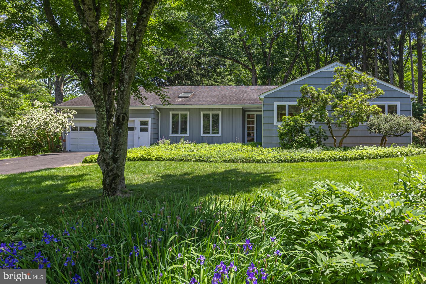 100 Ovington Road Yardley, PA 19067 - Photo 2 of 40 100 Ovington Rd