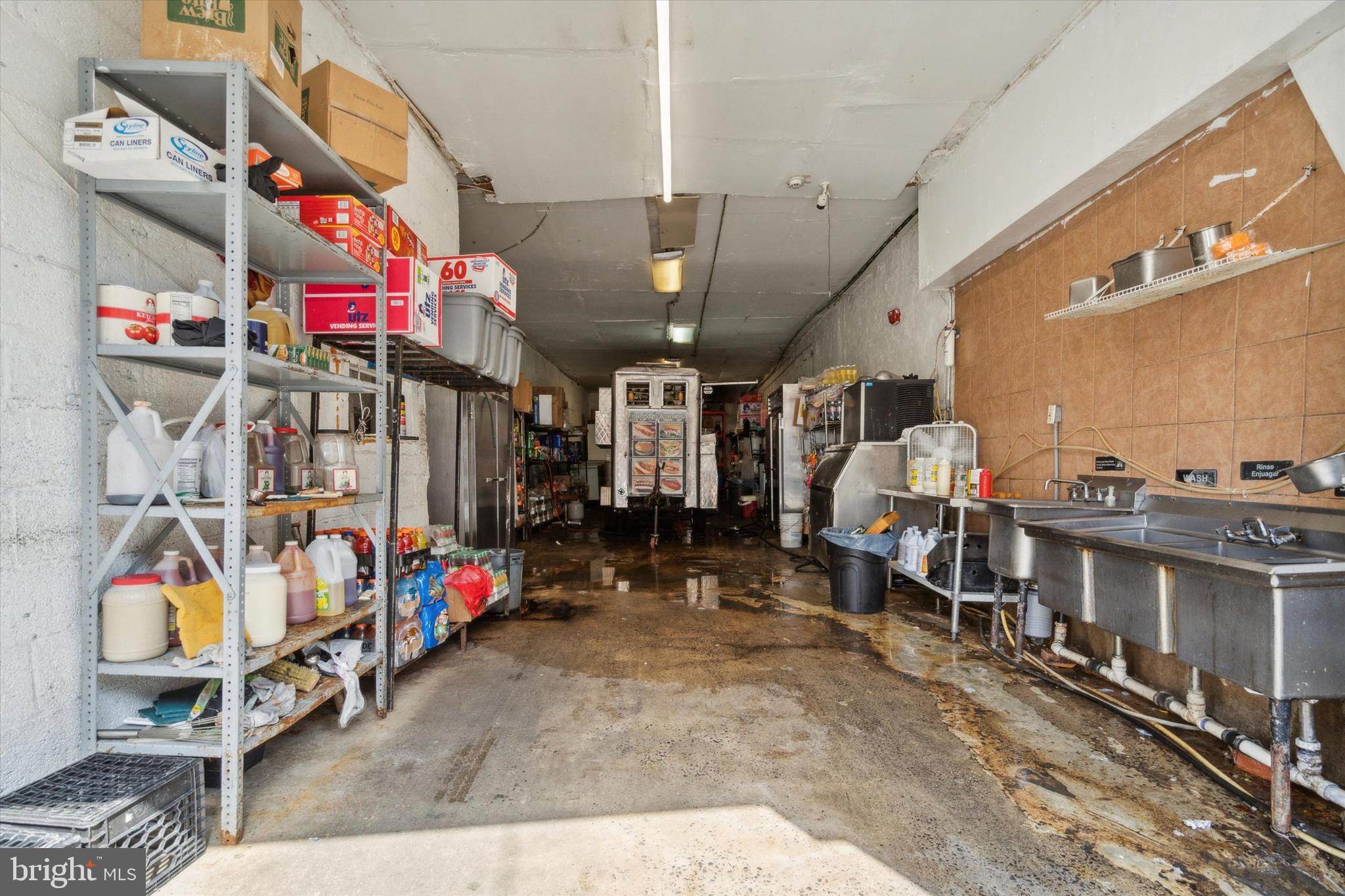 915 South 12th Street Philadelphia, PA 19147 - Photo 29 of 34