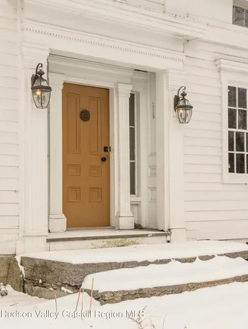 a view of a entryway door of the house