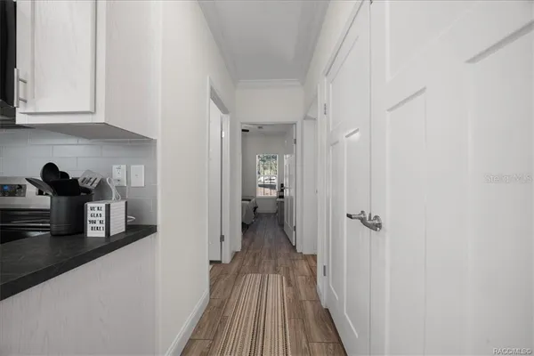 a view of a storage & utility room with washer and dryer