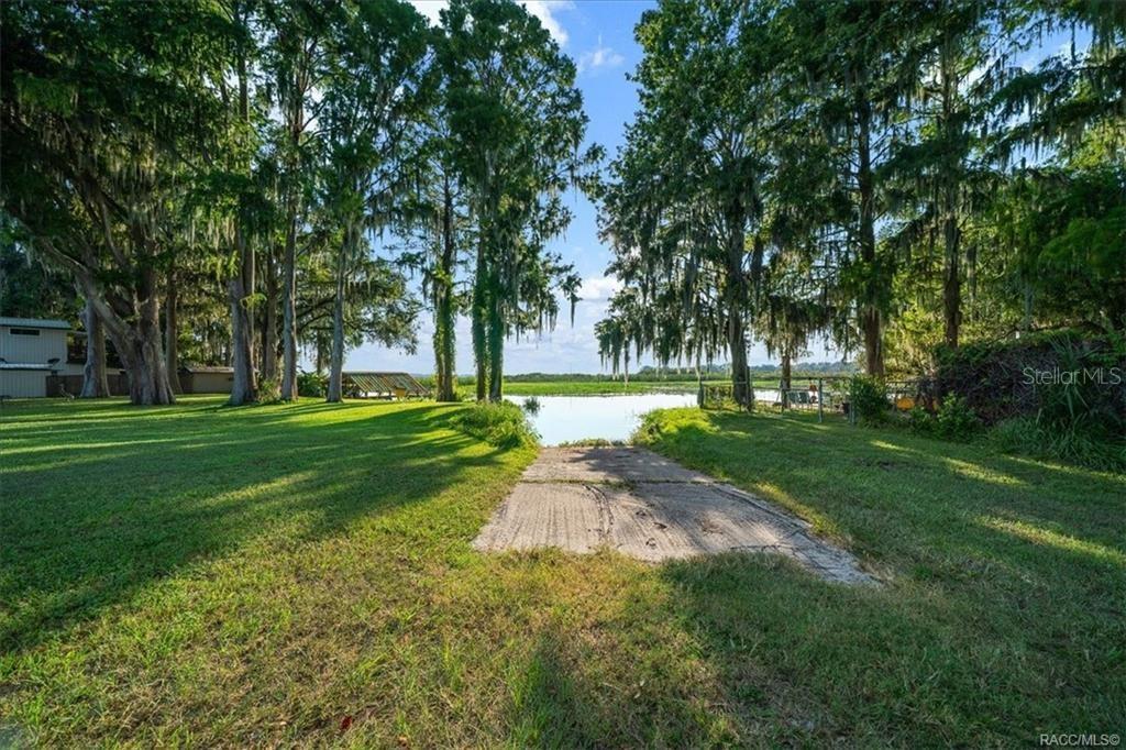 7962 West Riverbend Road Crystal River, FL 34428 - Photo 25 of 30 a view of a park with tree s