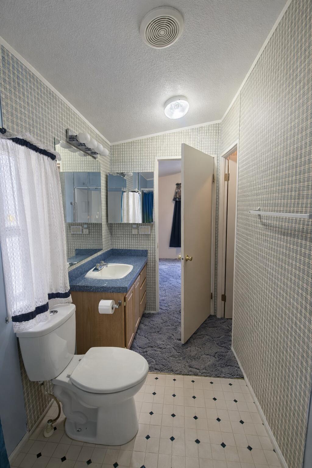 16395 Dawn Road La Pine, OR 97739 - Photo 25 of 33 a bathroom with a sink toilet and shower