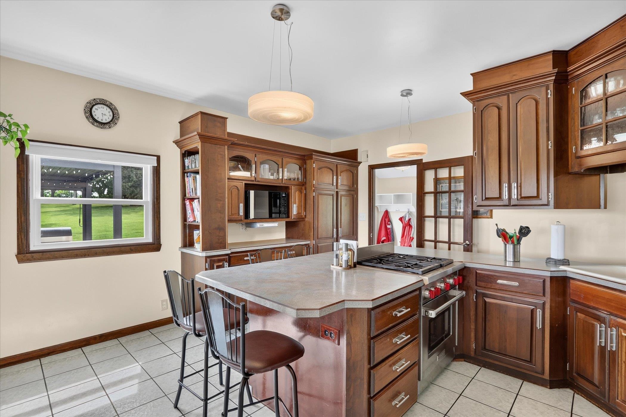 2458 South Madison Road Beloit, WI 53511 - Photo 8 of 51