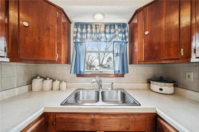 $190,000 | 600 Cleveland Street, Greensburg, PA 15601